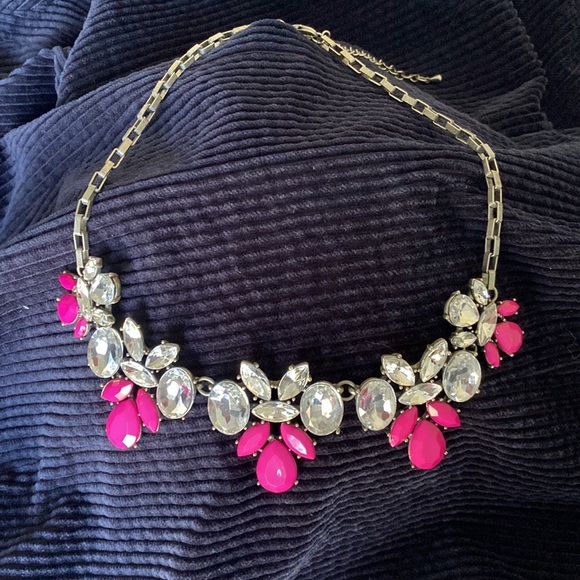 Rhinestone and pink statement necklace - Picture 1 of 2